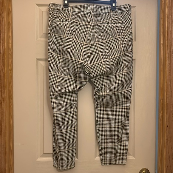 Women’s Black, Blue, and White Checkered Pants - Picture 4 of 4